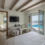 Arocaria Mykonos Hotell 4*