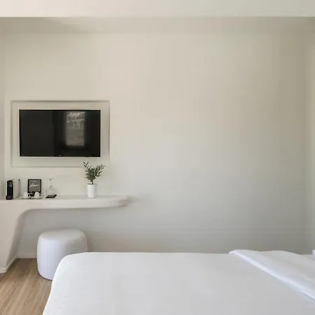 Arocaria Mykonos 4*