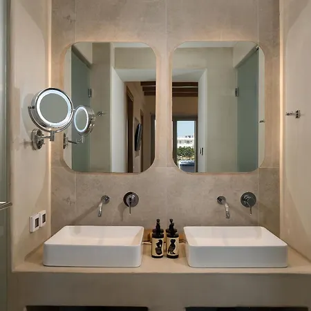 Arocaria Mykonos Otel 4*
